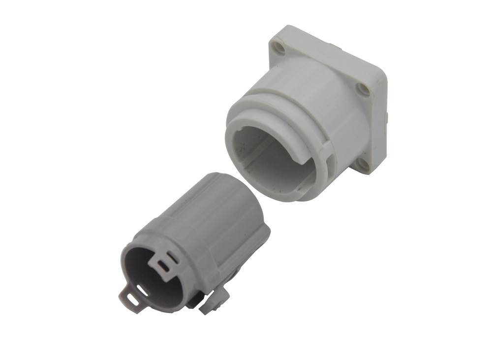 Plastic medical connector